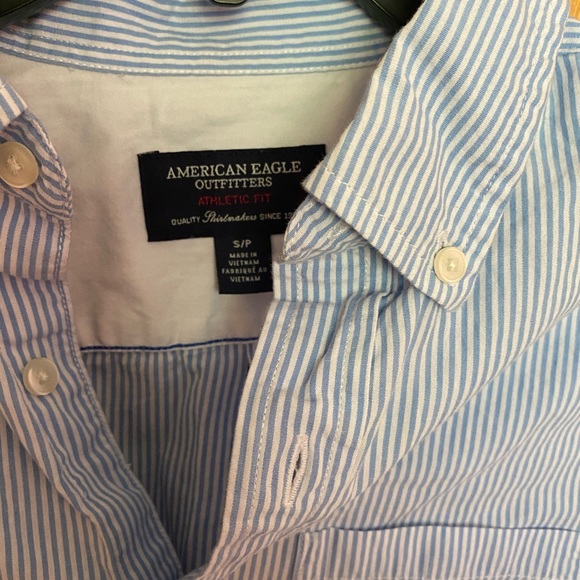(2) American Eagle button down shirts - Picture 2 of 4